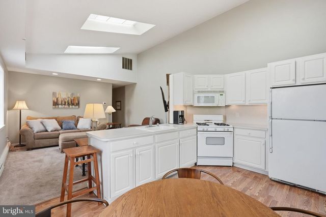 2810 LIMEKILN PIKE, Glenside, PA 19038