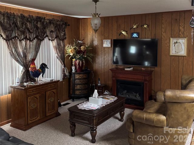 5107 Anderson Mountain Road, Maiden, NC 28650