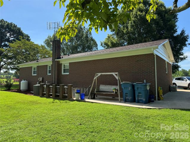 5107 Anderson Mountain Road, Maiden, NC 28650