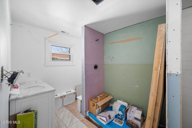 5814 Summit Street, Sylvania, OH 43560