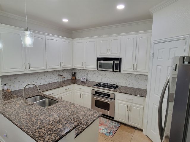 4263 Towne Lake Court, Irving, TX 75061