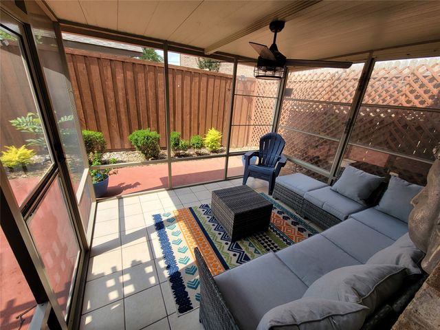 4263 Towne Lake Court, Irving, TX 75061