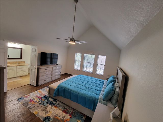 4263 Towne Lake Court, Irving, TX 75061