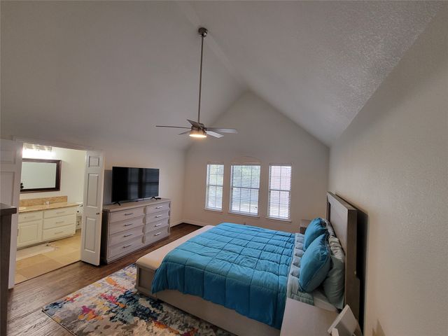 4263 Towne Lake Court, Irving, TX 75061