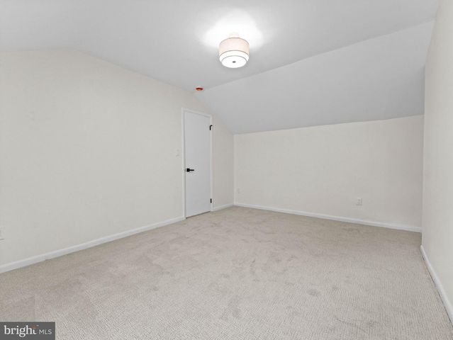 17 BRIARCREEK DR, Voorhees, NJ 08043