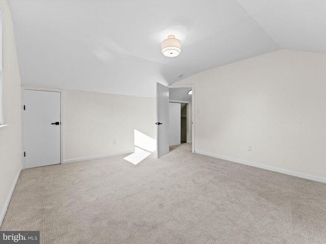 17 BRIARCREEK DR, Voorhees, NJ 08043