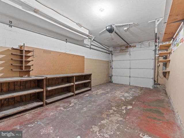 17 BRIARCREEK DR, Voorhees, NJ 08043