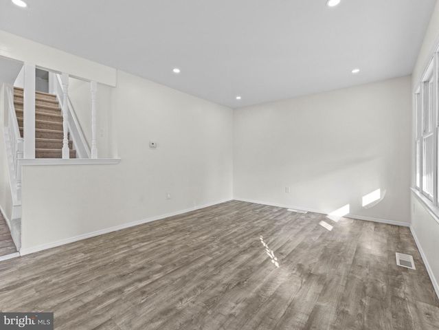 17 BRIARCREEK DR, Voorhees, NJ 08043