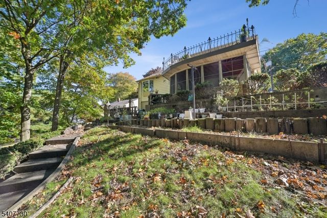 63 Hemlock Rd, Little Falls Twp., NJ 07424