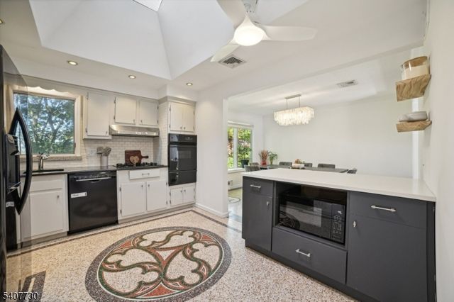 63 Hemlock Rd, Little Falls Twp., NJ 07424