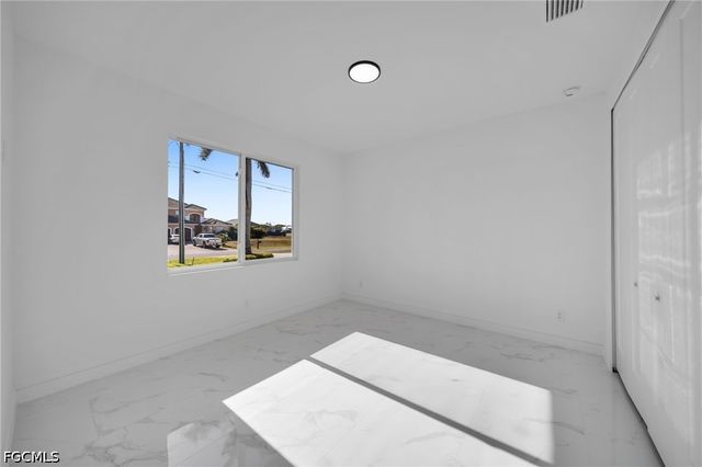 2712 NW 41st AVE, Cape Coral, FL 33993