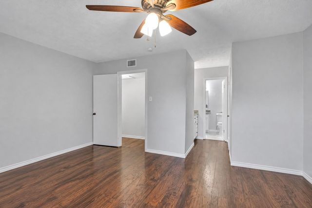 3535 E Nasa Parkway 90, Seabrook, TX 77586