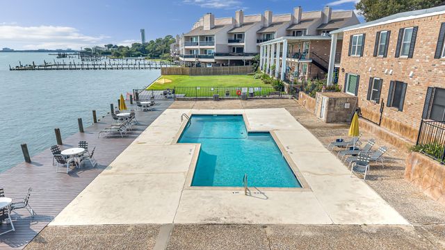 3535 E Nasa Parkway 90, Seabrook, TX 77586