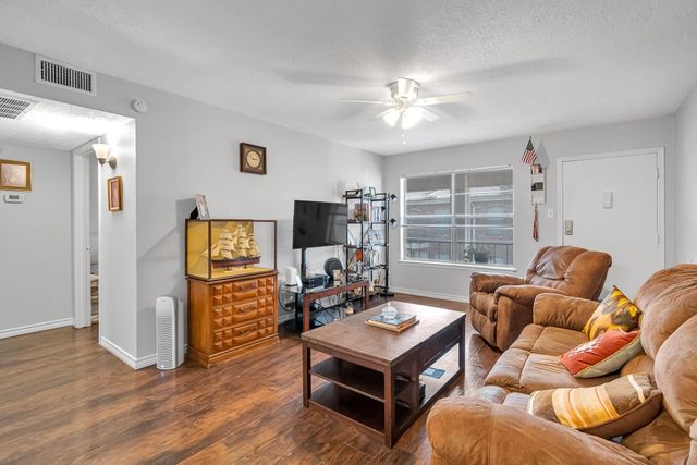 3535 E Nasa Parkway 90, Seabrook, TX 77586