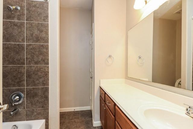 443 Oak Chase Drive, Conroe, TX 77304