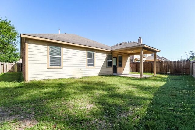 443 Oak Chase Drive, Conroe, TX 77304