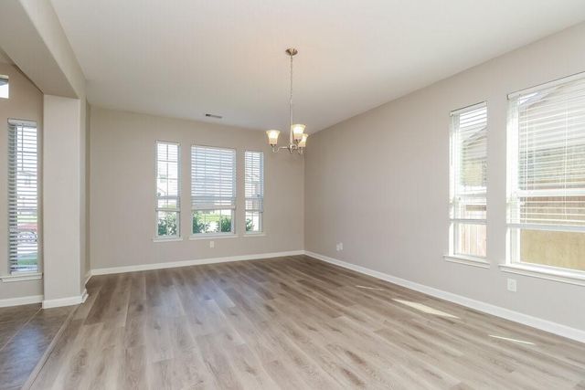 443 Oak Chase Drive, Conroe, TX 77304