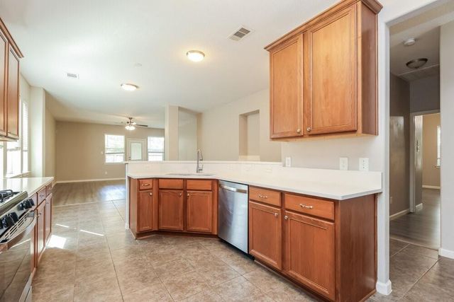 443 Oak Chase Drive, Conroe, TX 77304