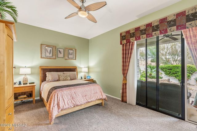 668 W Camino Del Bondadoso, Green Valley, AZ 85614