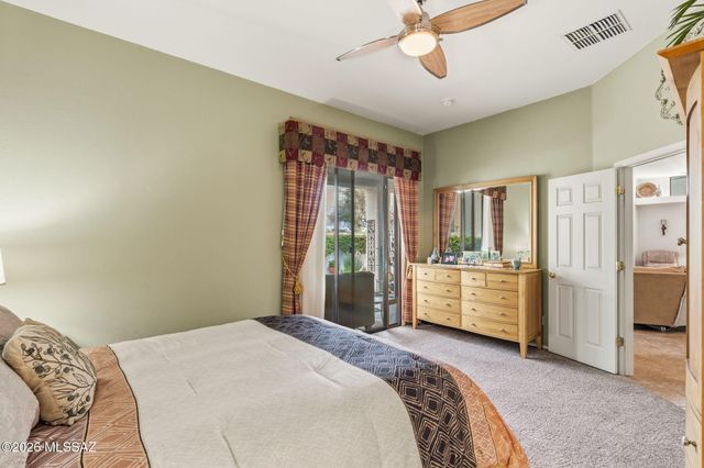 668 W Camino Del Bondadoso, Green Valley, AZ 85614