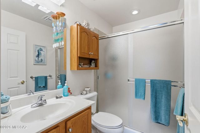 668 W Camino Del Bondadoso, Green Valley, AZ 85614