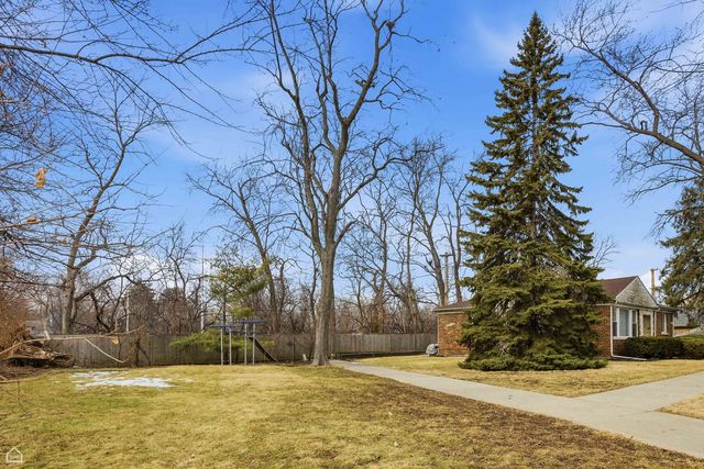 6310 N La Crosse Avenue, Chicago, IL 60646