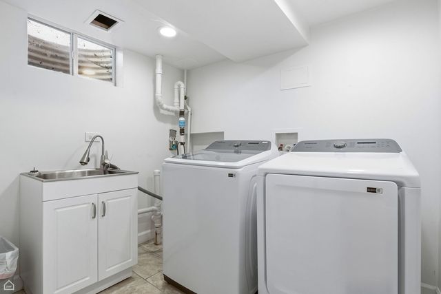 6310 N La Crosse Avenue, Chicago, IL 60646
