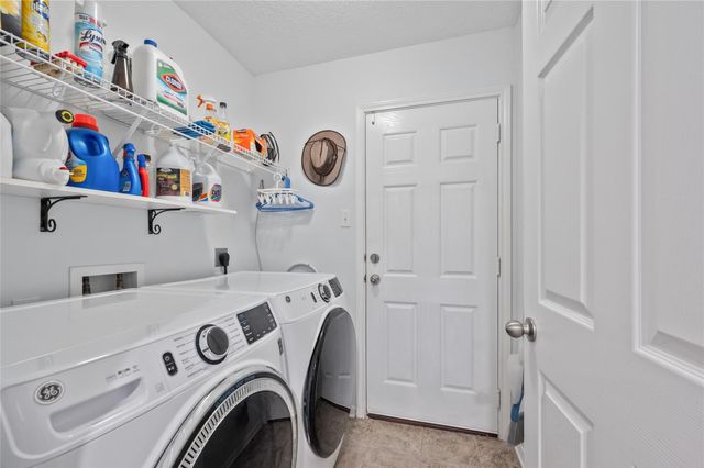 605 Pelican Street, Magnolia, TX 77355