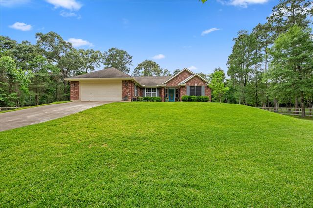 605 Pelican Street, Magnolia, TX 77355