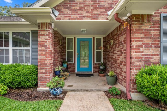 605 Pelican Street, Magnolia, TX 77355