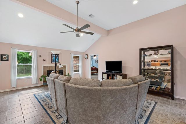 605 Pelican Street, Magnolia, TX 77355
