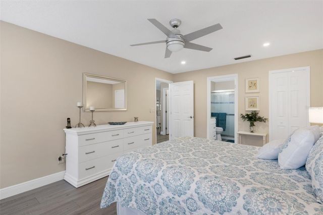 122 BUTTONWOOD CIRCLE 122, Seminole, FL 33777