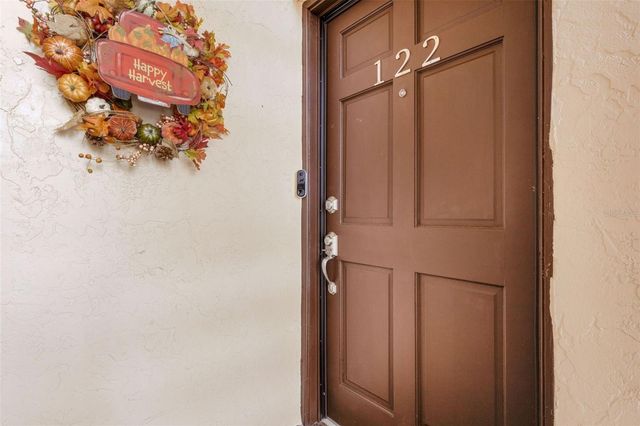 122 BUTTONWOOD CIRCLE 122, Seminole, FL 33777