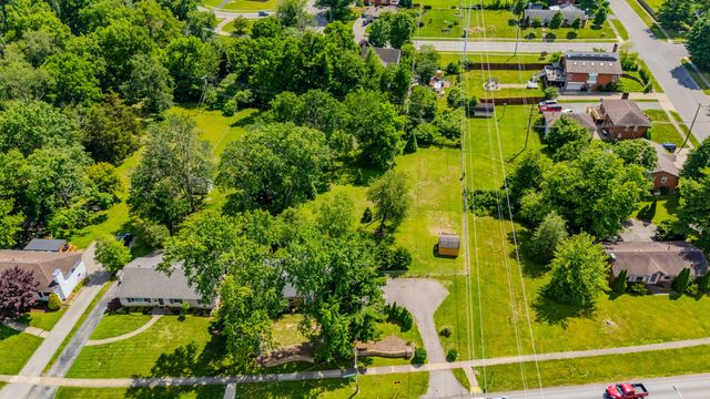222 Wilson Downing Road, Lexington, KY 40517