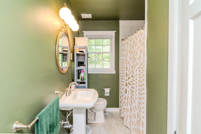 222 Wilson Downing Road, Lexington, KY 40517