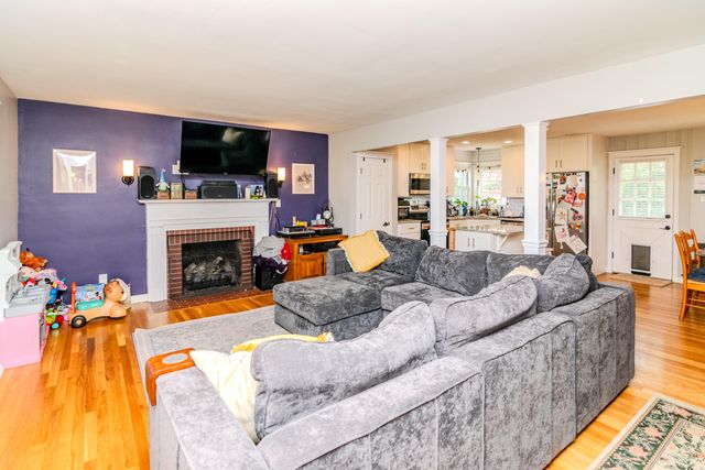 222 Wilson Downing Road, Lexington, KY 40517