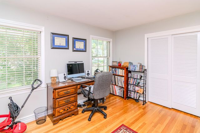 222 Wilson Downing Road, Lexington, KY 40517