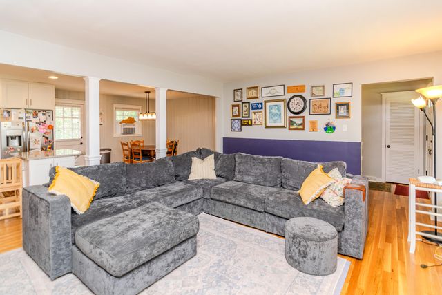 222 Wilson Downing Road, Lexington, KY 40517