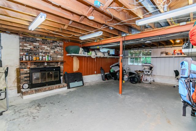 222 Wilson Downing Road, Lexington, KY 40517
