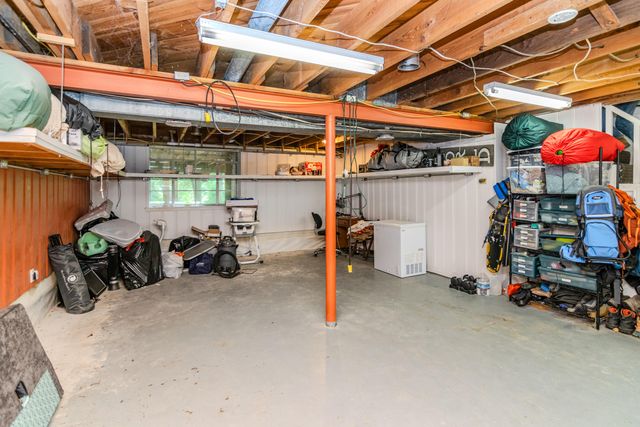 222 Wilson Downing Road, Lexington, KY 40517