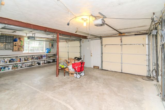 222 Wilson Downing Road, Lexington, KY 40517