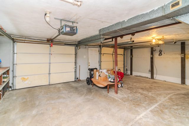 222 Wilson Downing Road, Lexington, KY 40517