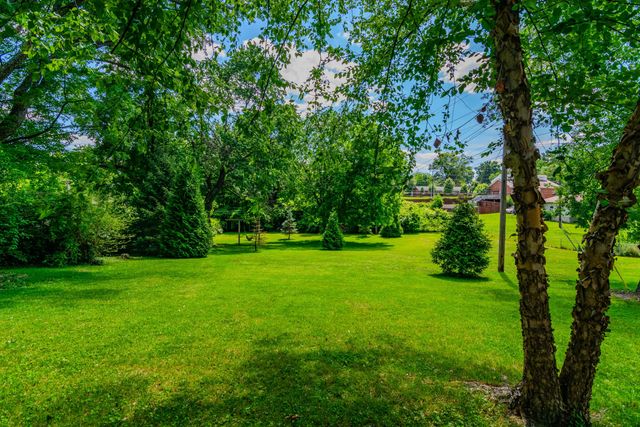 222 Wilson Downing Road, Lexington, KY 40517
