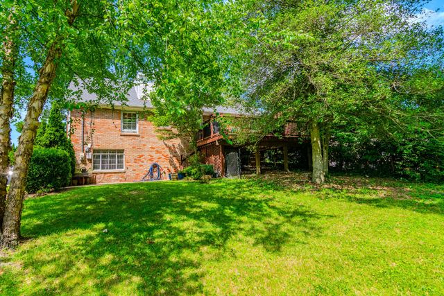 222 Wilson Downing Road, Lexington, KY 40517