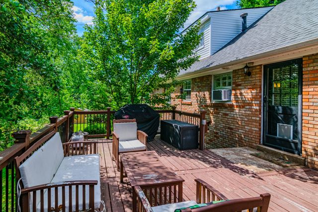 222 Wilson Downing Road, Lexington, KY 40517