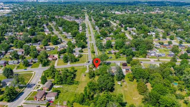 222 Wilson Downing Road, Lexington, KY 40517