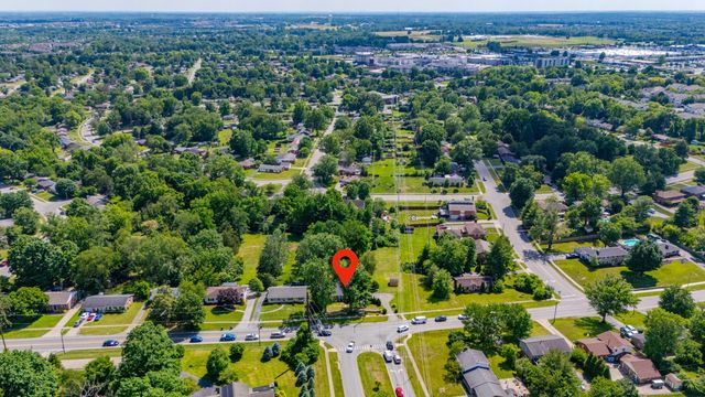 222 Wilson Downing Road, Lexington, KY 40517