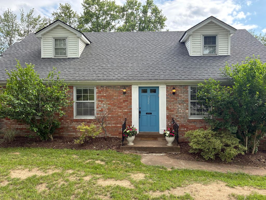 222 Wilson Downing Road, Lexington, KY 40517