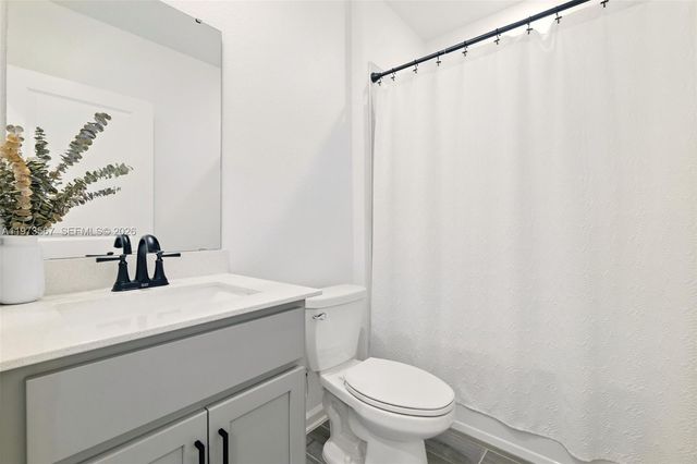 700 Trotters Dr, Other City - In The State Of Florida, FL 33839