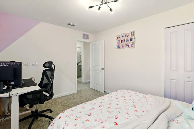 700 Trotters Dr, Other City - In The State Of Florida, FL 33839